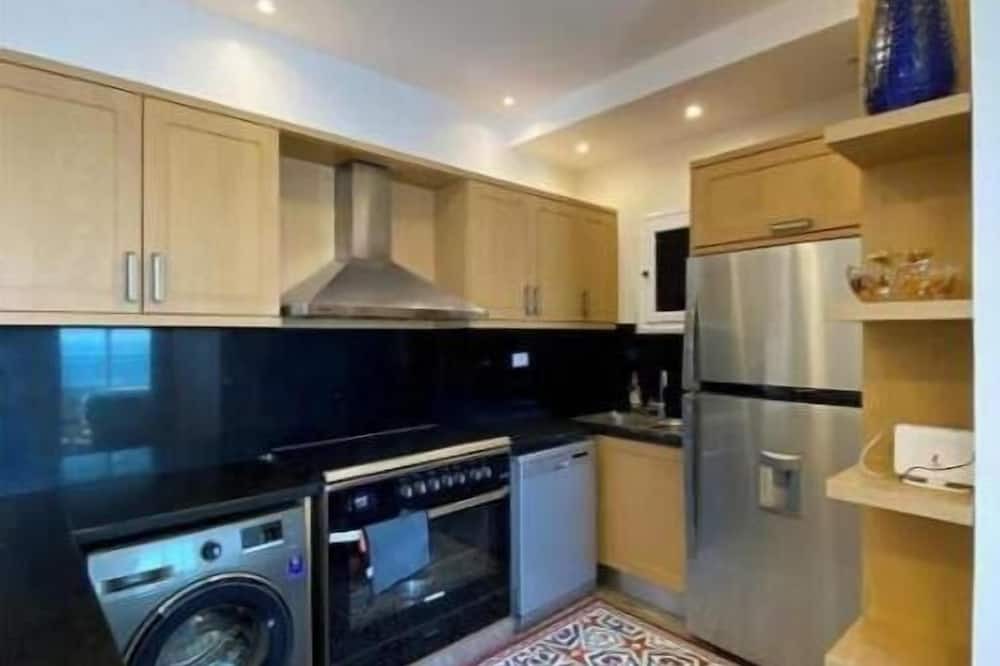 Sakkala Apartment | Sunny Hurghada Beachfront Home with Pool