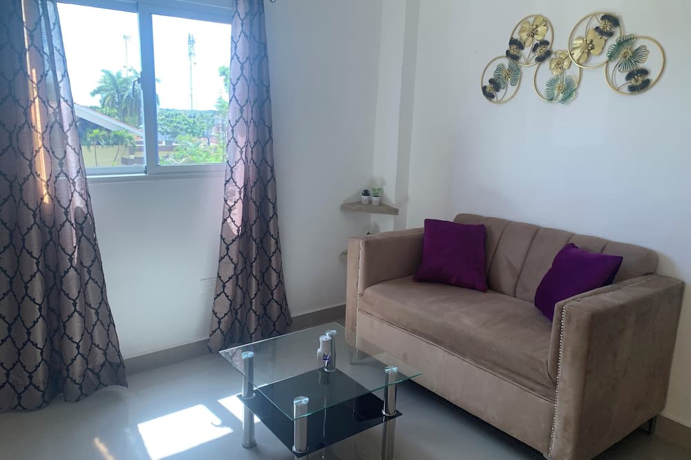 Monte Plata Apartment | Enjoyable 1-bedroom apartment 4C con AC and more in Monte Plata