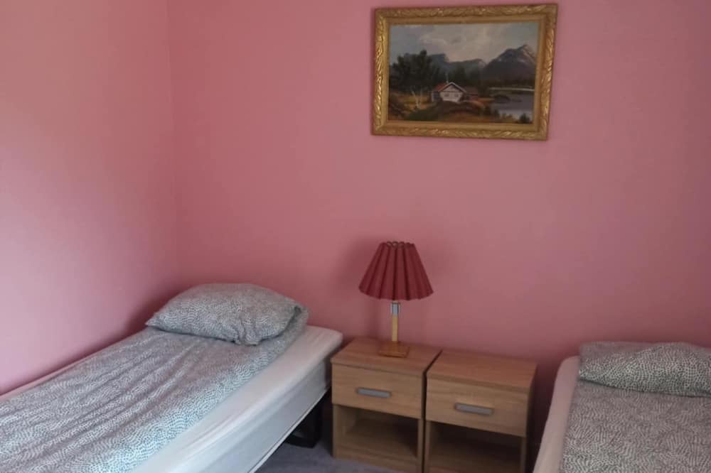 Halsa Municipality House | Charming 2-bedroom house in superb Møre og Romsdal with AC