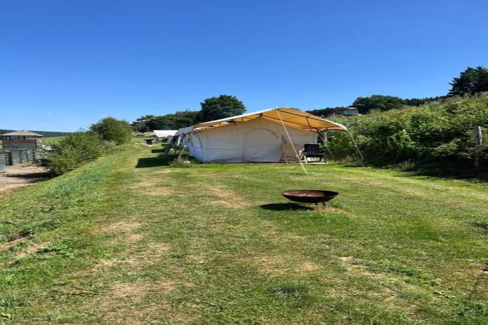 Wanne House | Cozy Tent Stay with Activities