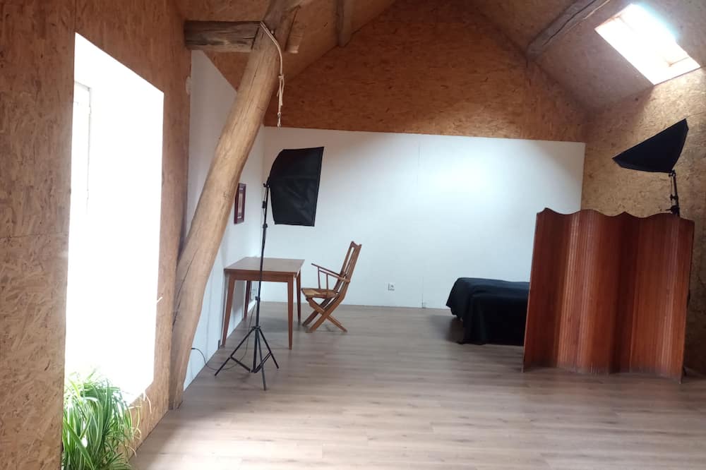 Fain-les-Moutiers House | A Côté Gîte between Fontenay and Vézelay Sauna and swimming pool
