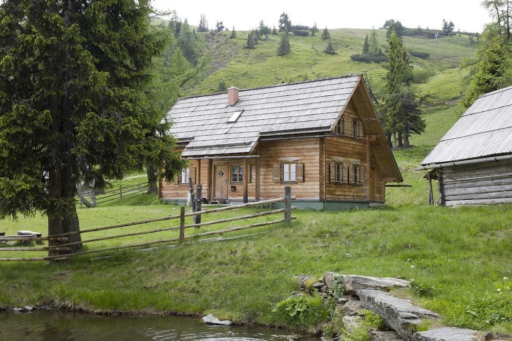 Pruggern Cabin | Galsterbergalmhütte - Hunting lodge - "Jagdhütte" vacation home