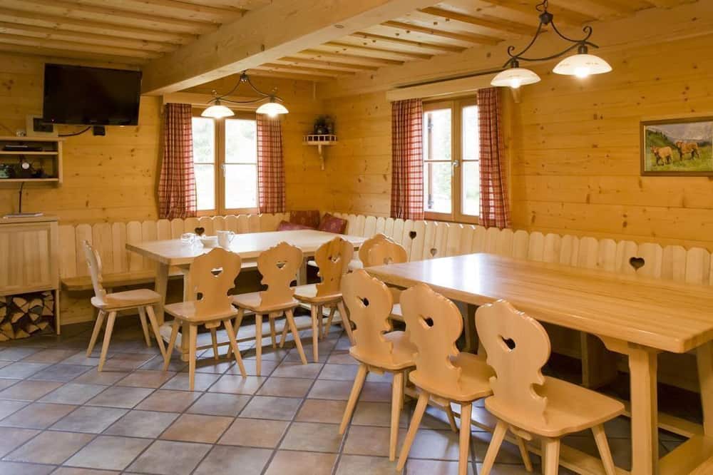 Pruggern Cabin | Galsterbergalmhütte - Almstallhütte - Holiday home "Almstallhütte"