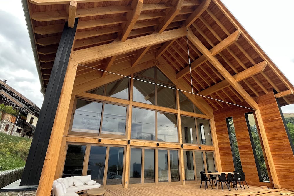 Fontcouverte-la-Toussuire Ski Chalet | ✨ Black Arves Luxury Lodge - Exceptional chalet in Fontcouverte-La Toussuire ✨