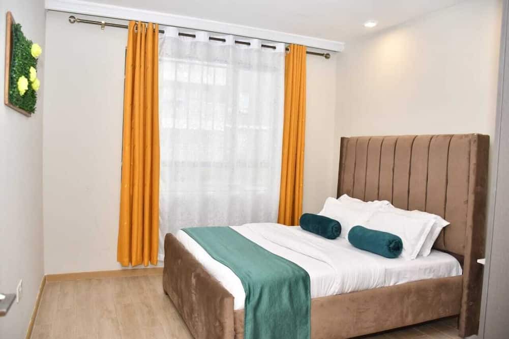 Syokimau Apartment | Pleasant 3-bedroom apartment with pool in Nairobi overlooking the park-Makumbi