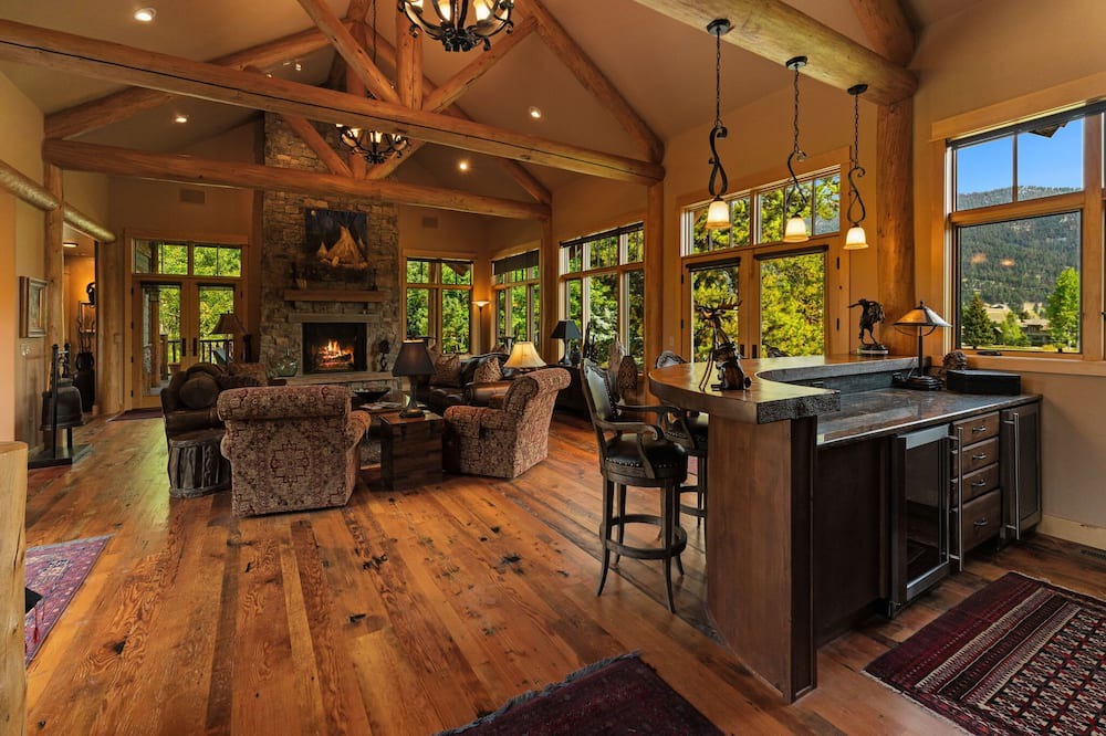 Big Sky House | Big Sky Meadow Private Retreat w/Hot Tub