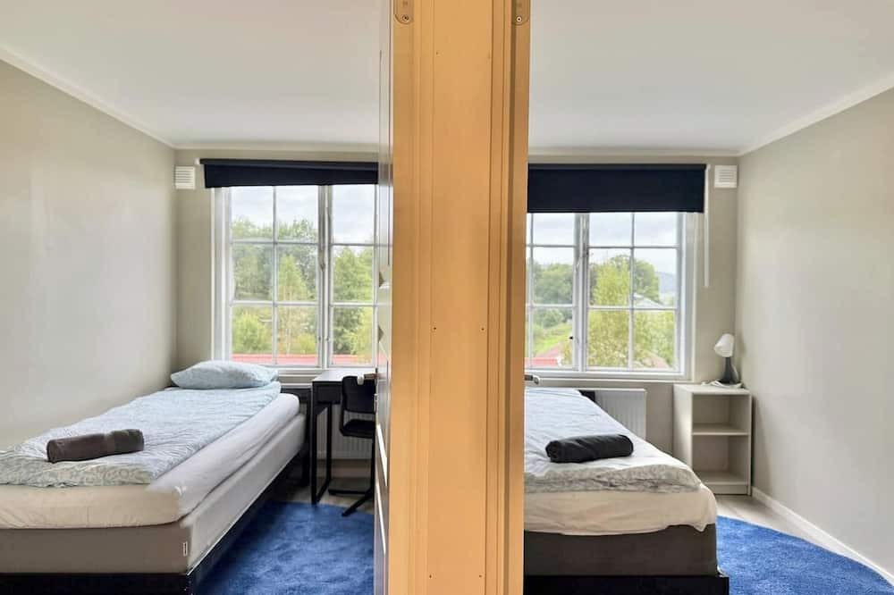 Olofstorp House | Workers Dream Base - 10BR - 14 Beds - 4 Bath