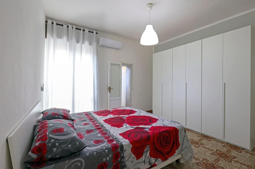 Lanzara House | 70 meters of comfort with terrace 2 bedrooms 2 bathrooms equipped kitchen, parking space