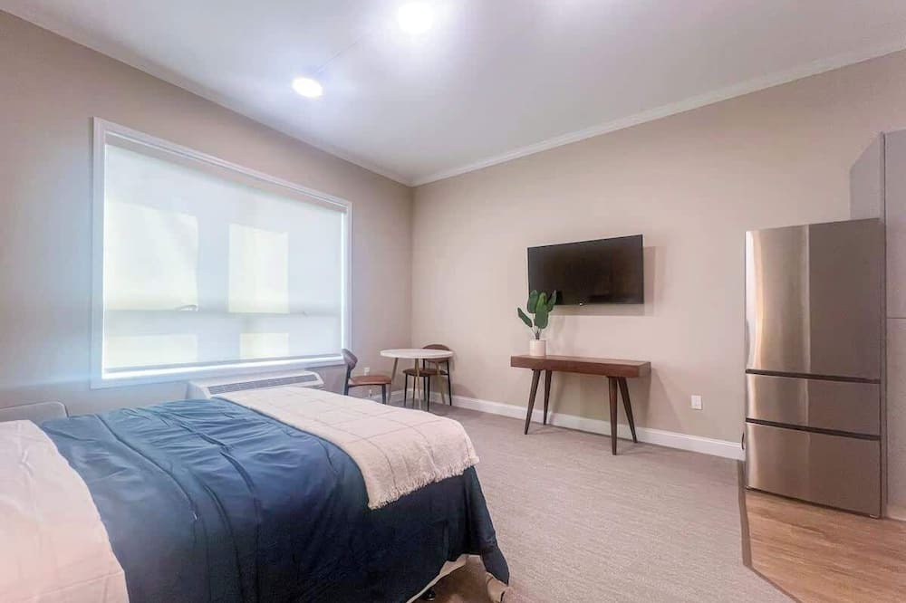 Morgan Apartment | 415 Modern Brand New Studio Apartment