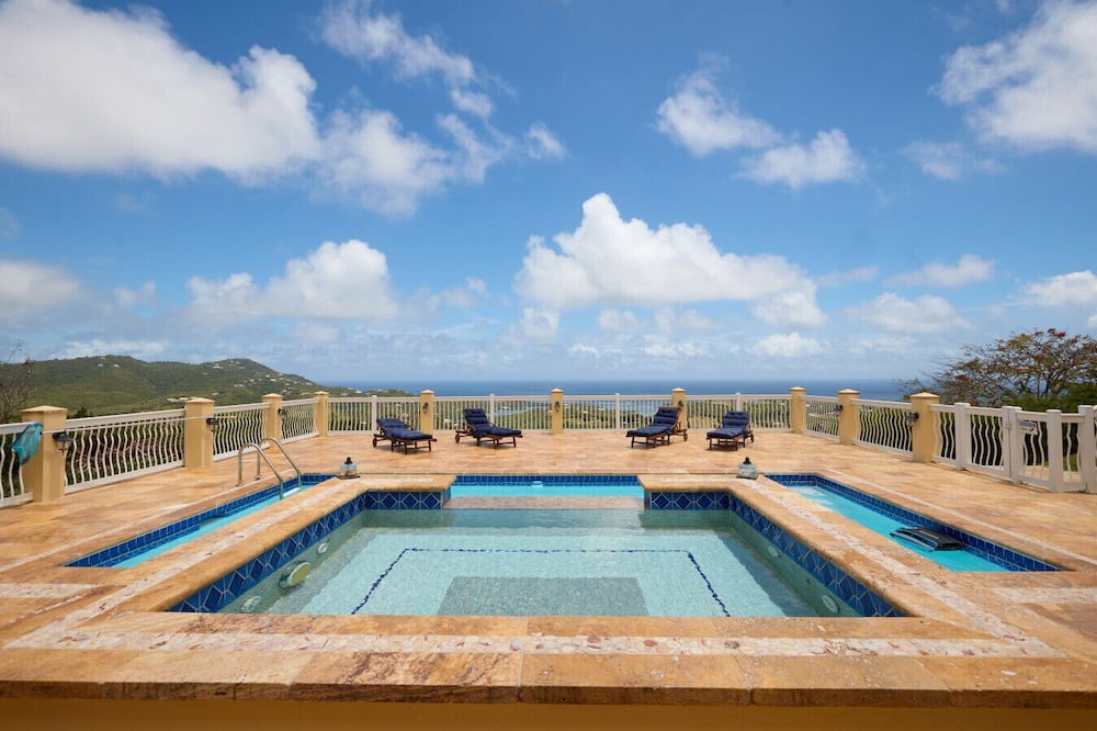 Sion Farm Apartment | Almost Heaven: Elegant 5 Bed Villa