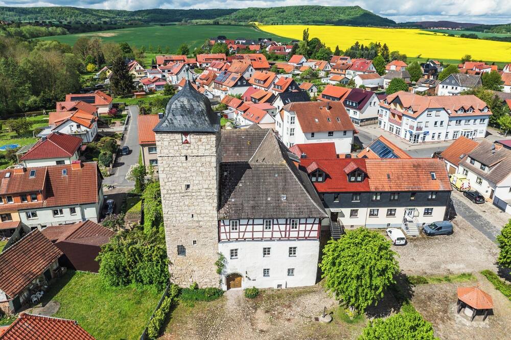 Am Ohmberg Apartment | Vacation in the castle up to 15 pers. Apartment: Burggraf & Himmelsleiter