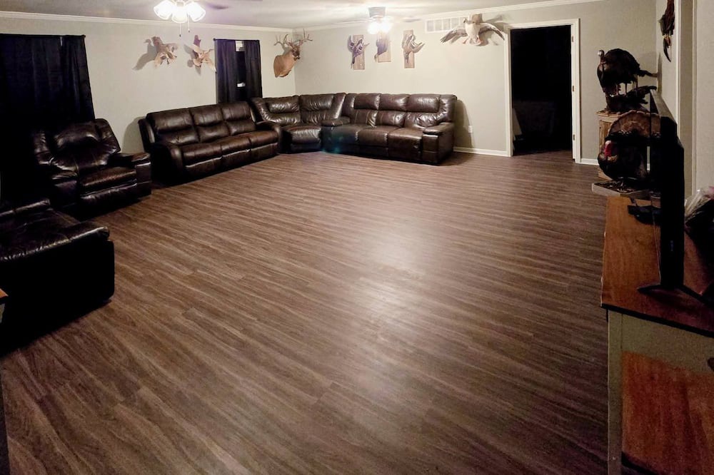 Coffey County House | Country living with ample space less than 5 minutes from Burlington