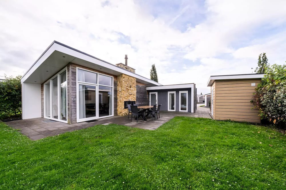 Gasthuis Villa | Ravenbosch Royaal - Bath, Fireplace & Cottage