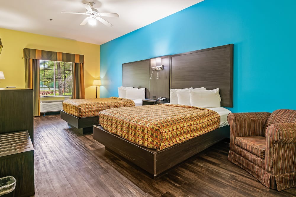 Crawfordville Hotel | 2 Queen Beds Non-Smoking Pet-Friendly – Spacious Stay at Wildwood Inn