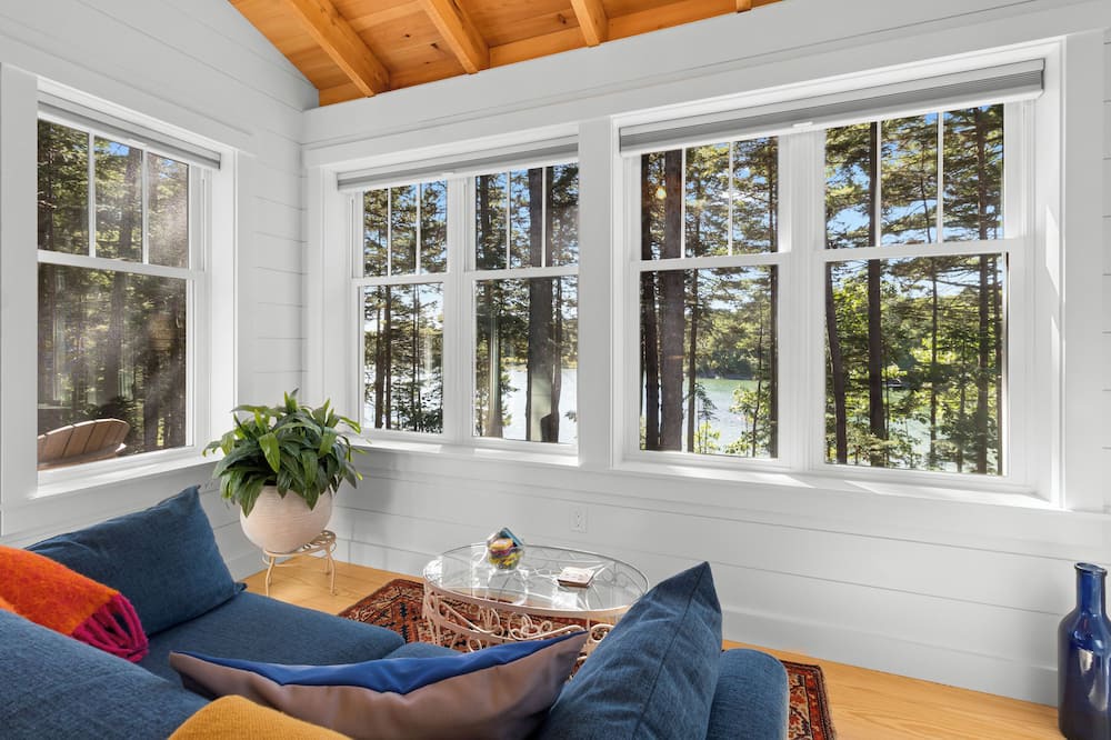 Saint George Cabin | Lindquist Cottage | Waterfront Studio with King Bed, Deck & Shoreline Access