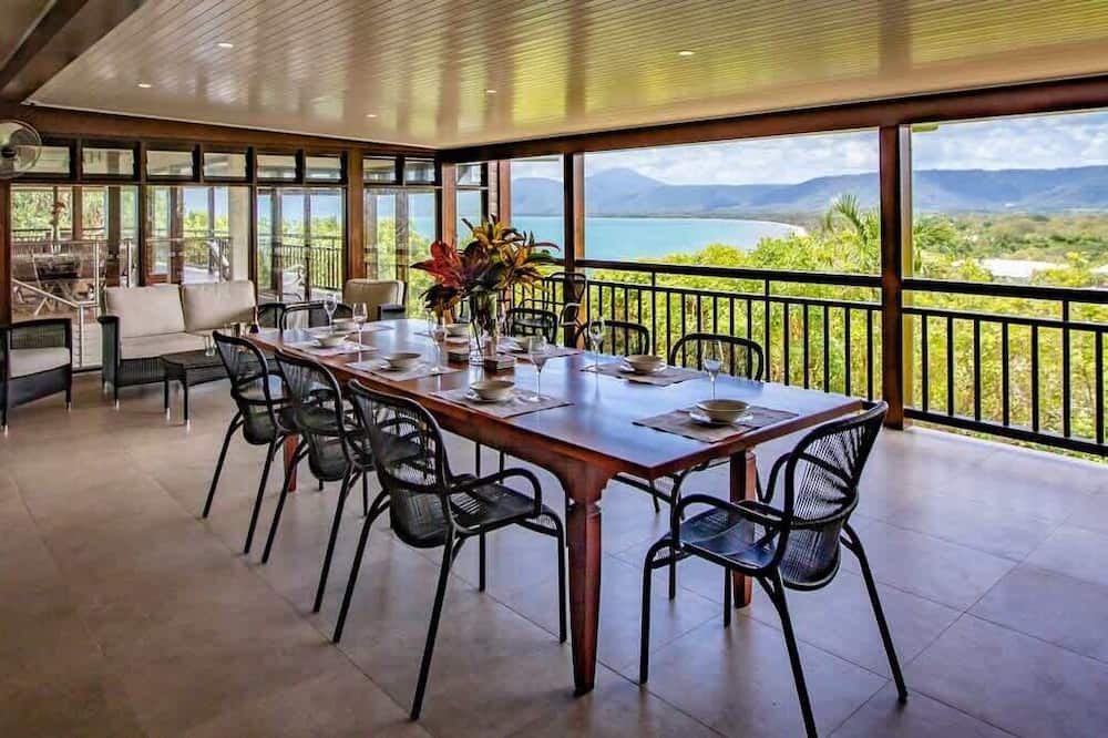 Port Douglas House | Bangalow - Best View in Port Douglas