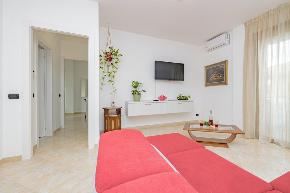 Cesate Apartment | Girasole (A5) | Three-room apartment with two bathrooms | Rho Fiera | Malpensa | Milan
