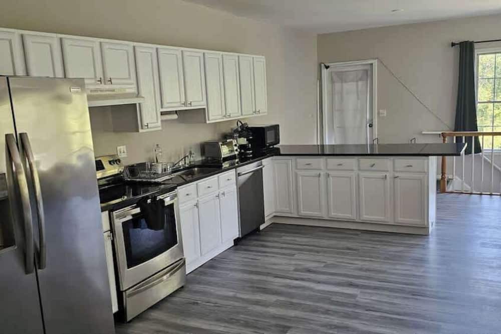 Southbury Apartment | The Southbury Duo Apartments