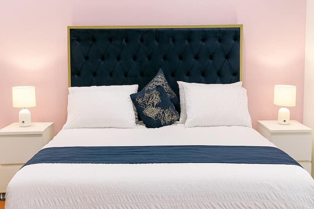 Bradbury House | Luxury room + Pool + Ensuite
