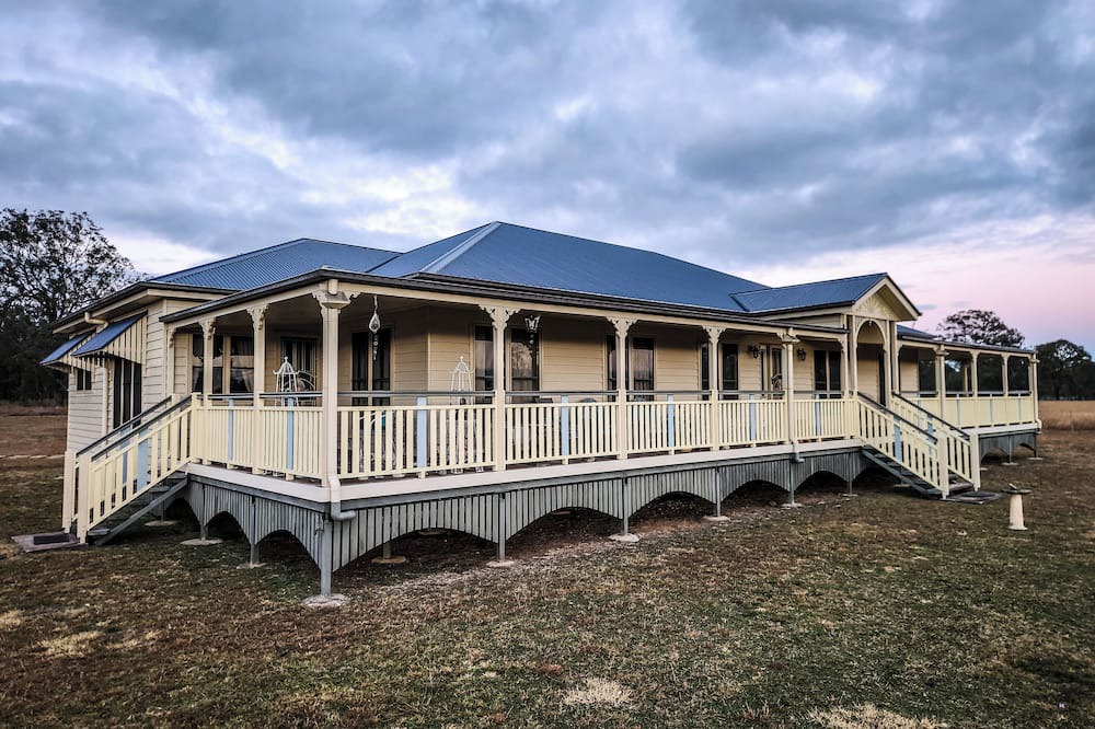 Junabee Cabin | Willow Lodge at Willow Farm, experience the country life