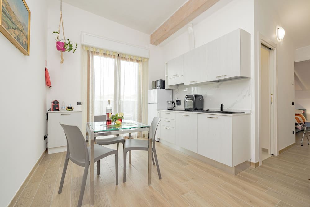 Cesate Apartment | A10 Rainbow|Spacious and modern studio apartment|13km Rho Fiera-18km Milan-40km MXP