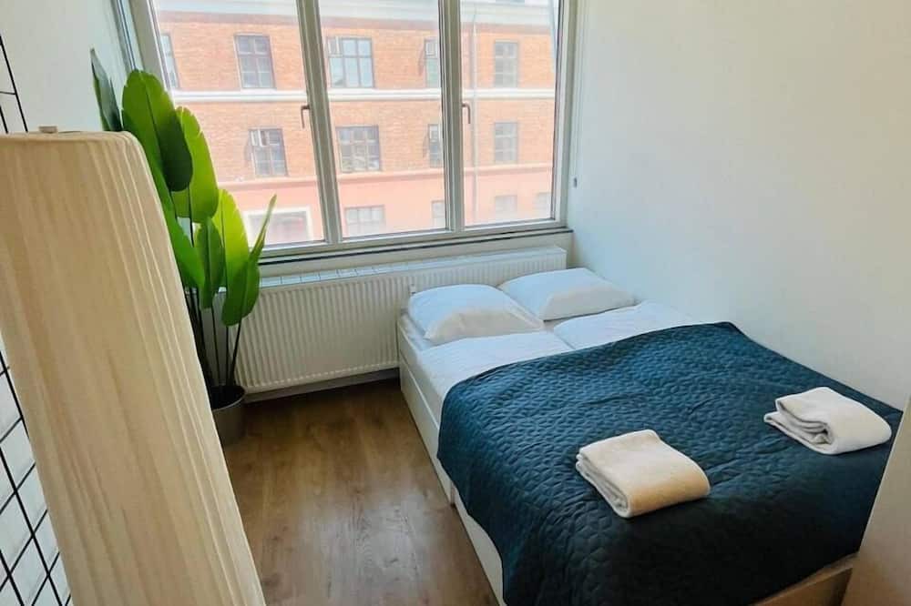 København NV Apartment | Copenhagen Studio with Double Bed and Kitchen 2
