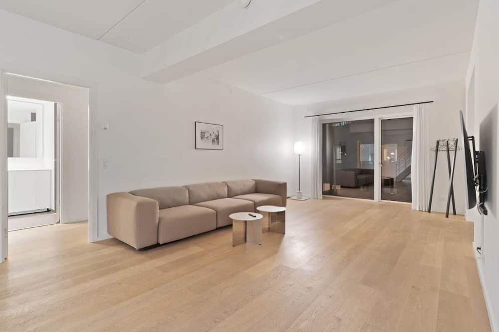 Copenhagen Apartment | Nordhavn doublex w water view