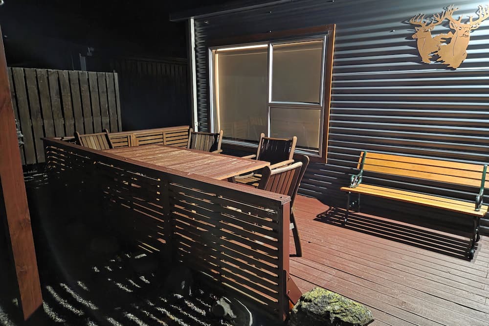 Omarama House | Omarama Crib – Spotless Scenic Base for Families