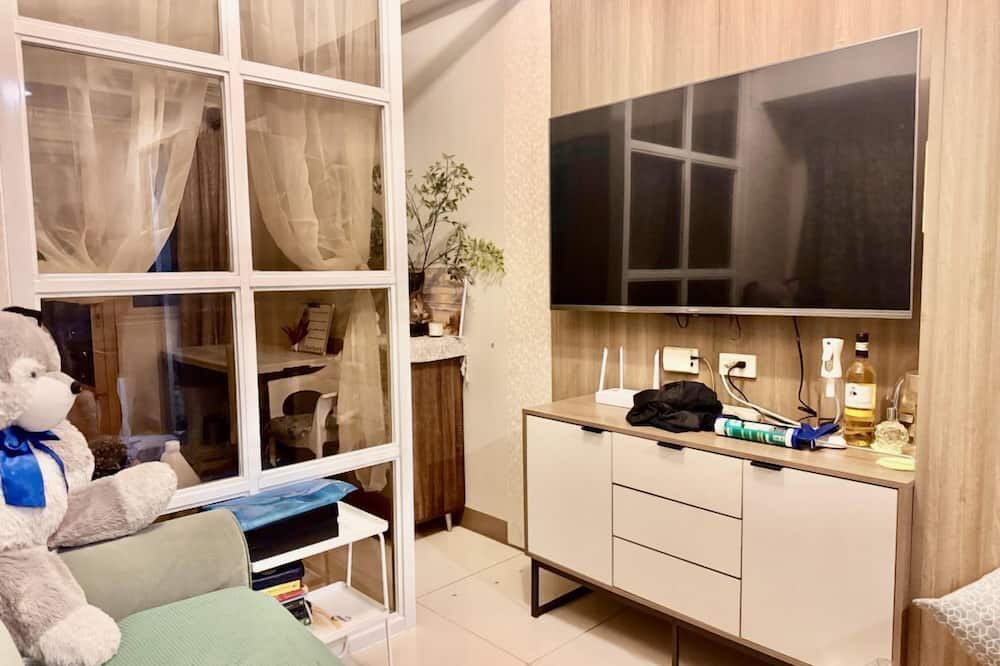 Pasay Condo | Levi & Moon's Home with pool
