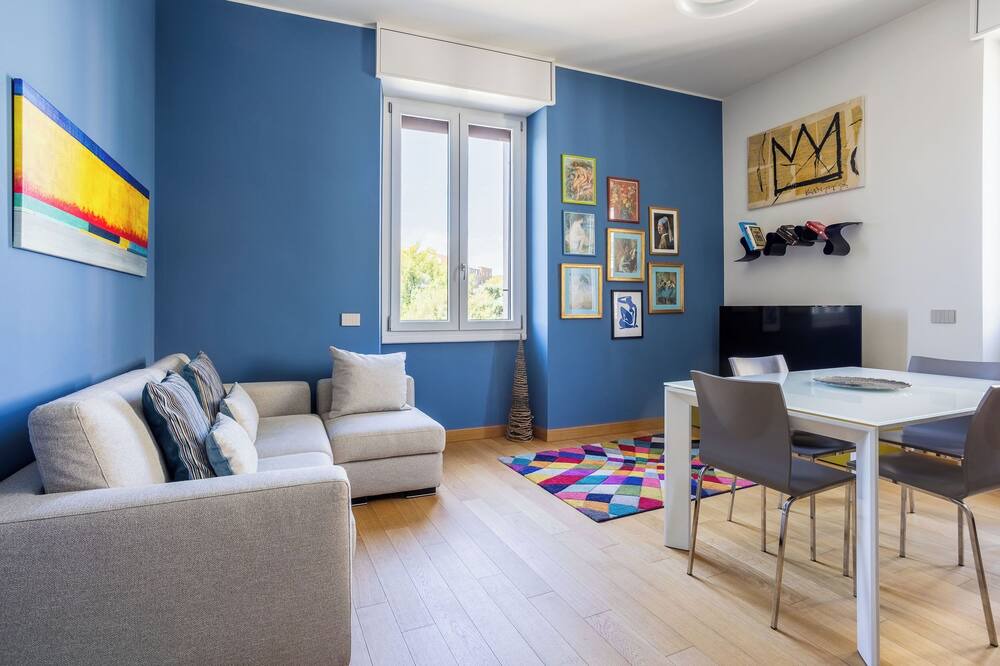 Porta Romana Apartment | Piazzale Lodi - Two Bedroom Apartment, Sleeps 5