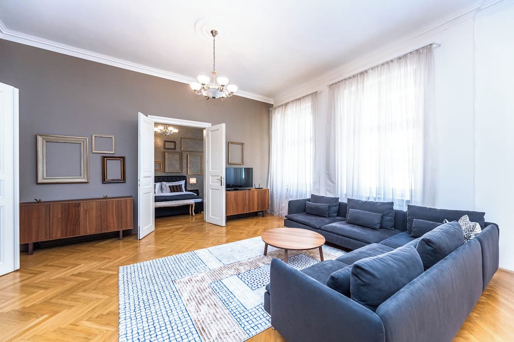 Vinohrady Apartment | Top flat close to Wenceslas square with parking