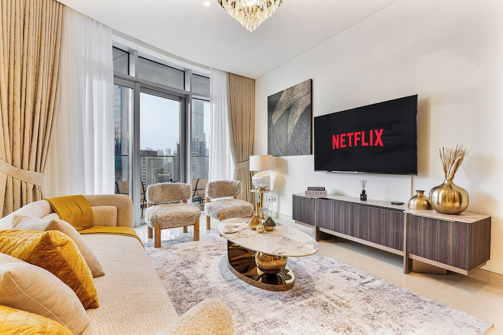 Downtown Dubai Apartment | Luxurious 3BR in Downtown with Burj Khalifa View