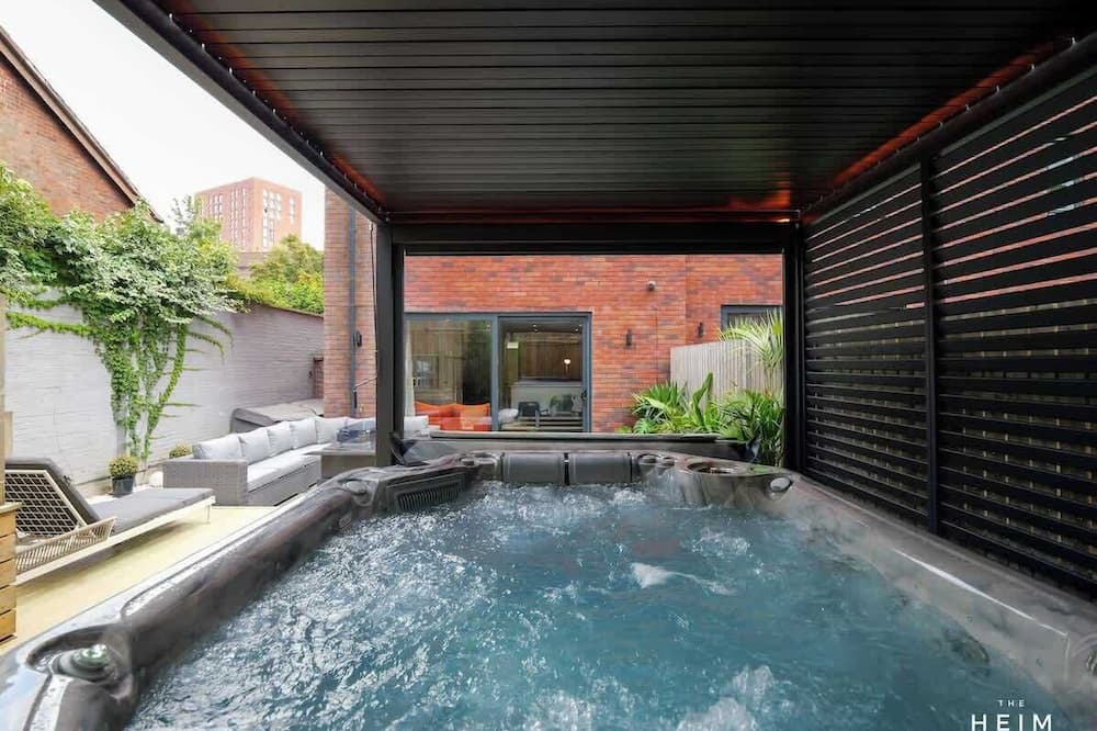Salford House | Eden at The Heim Residences
