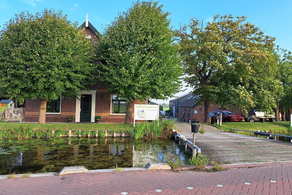 Leidschendam Apartment | Luxury hotel rooms, possibly with farmer's breakfast!