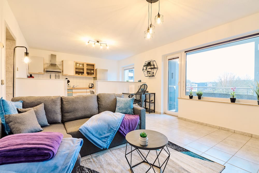 Ronsdorf Apartment | CASATUA - Quiet - Workplace - Balcony - Trade fair - WiFi