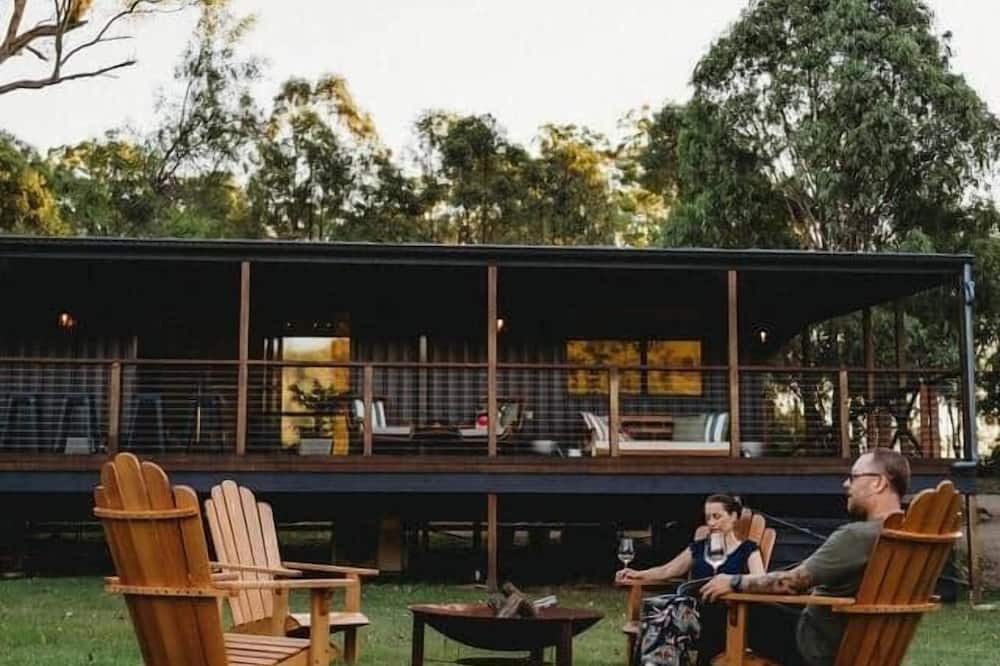 Bunburra House | Gumtop Luxury Farmhouse Cabin