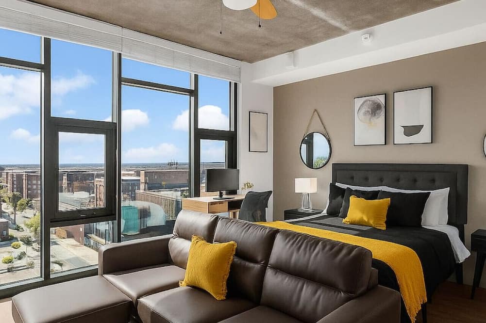 Five Points South Apartment | Bright + Airy Studio | Perfect City Escape 7