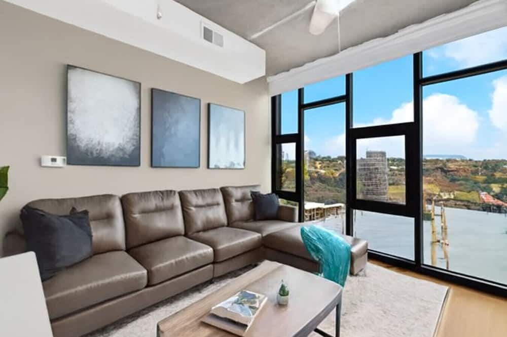 Five Points South Apartment | Prime 2BR Stay | Five Points & Nightlife 10th
