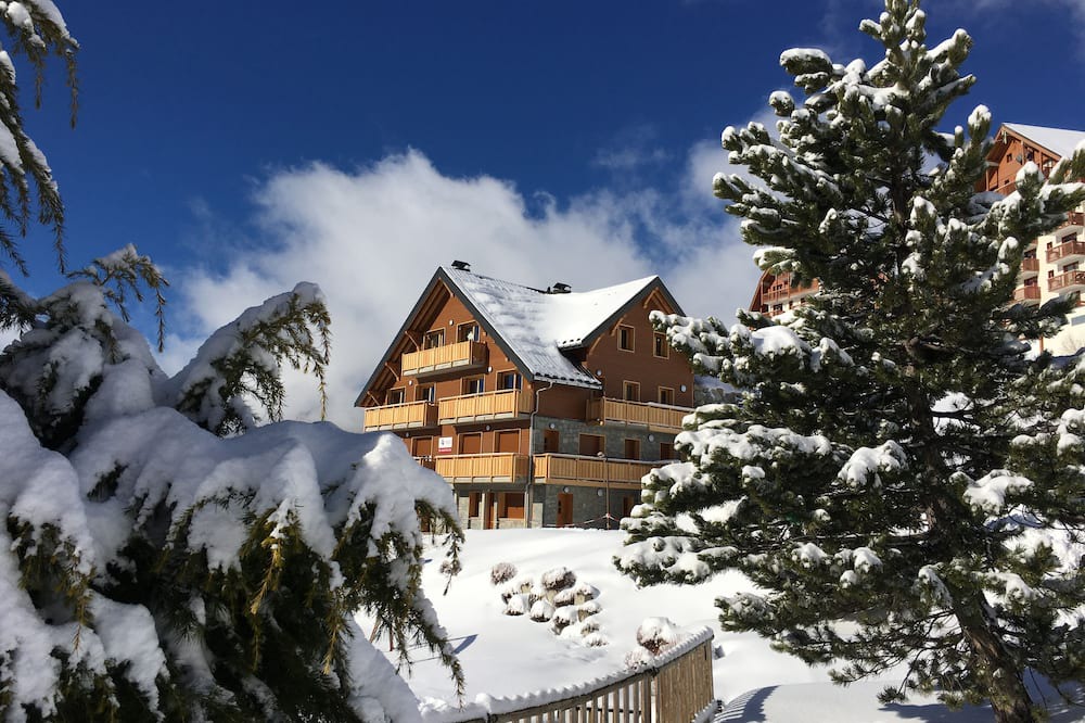 Montgellafrey Apartment | Luxury apartment with panoramic view