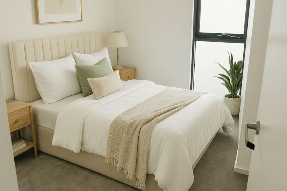 Melrose Park Apartment | FREE Parking Modern 2 bedroom Apt for Family and busiess