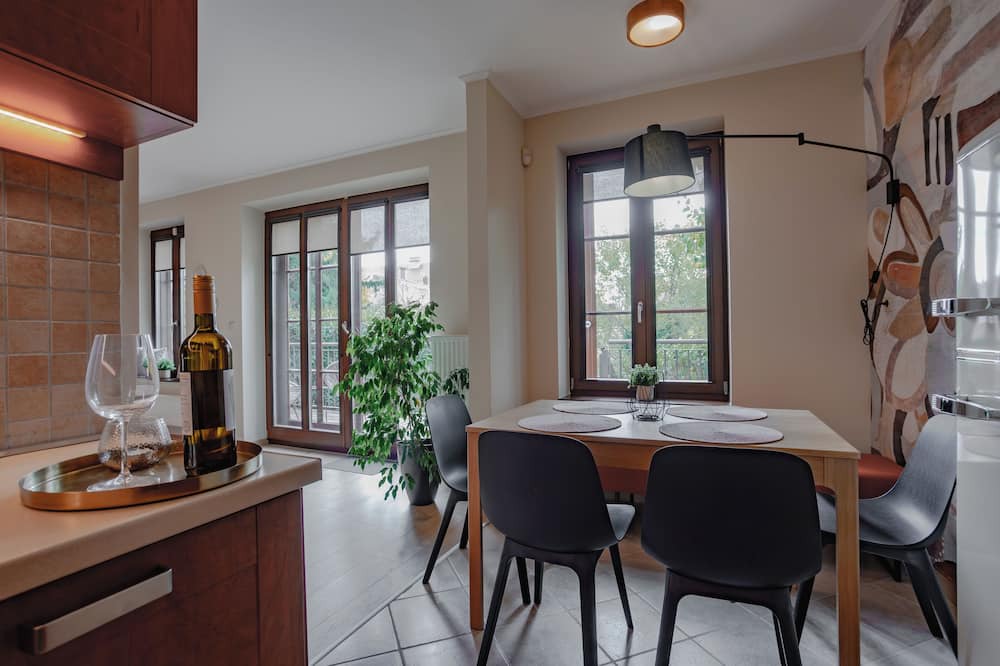 Pecs Apartment | Exclusive 2-bedroom apartment with AC and private garden in Pécs