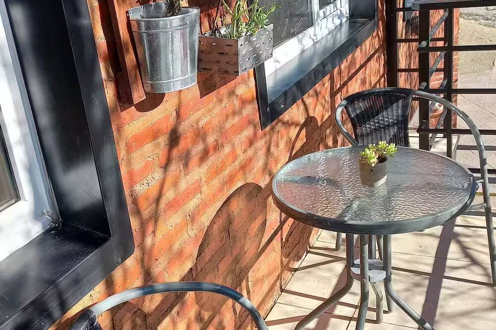 Centro Apartment | Warm and bright apartment in the center of town
