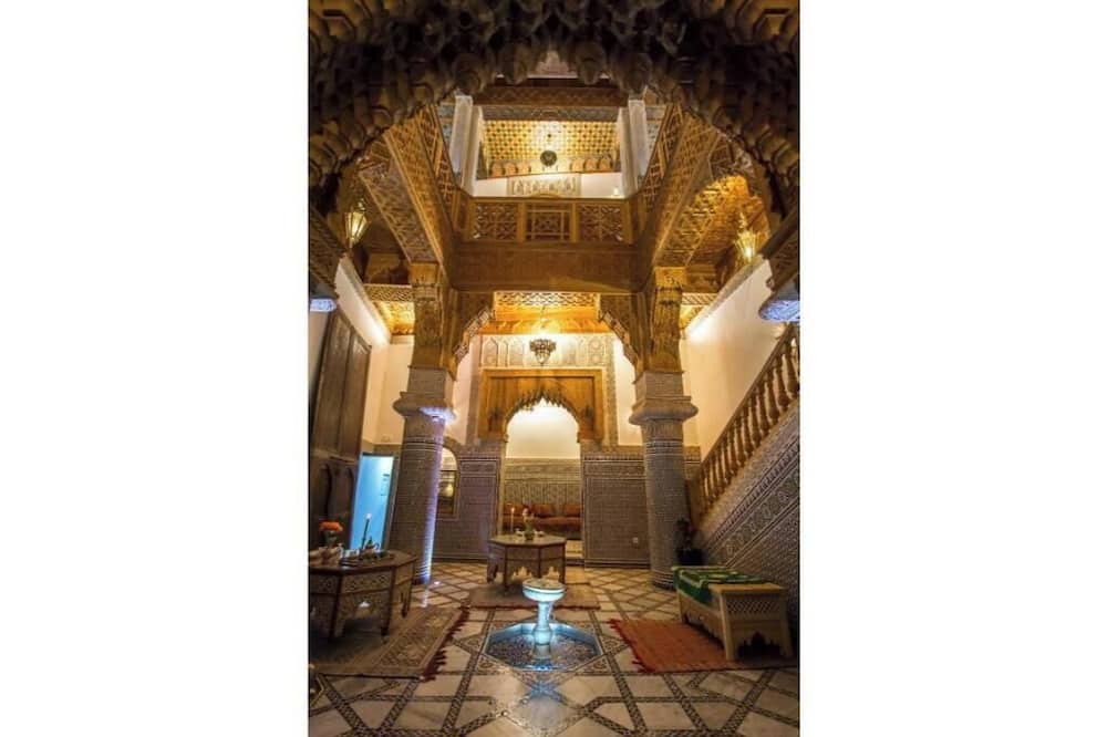 Talaa Apartment | Riad Al Fassia Palace Basic Triple Room with Shared Bathroom