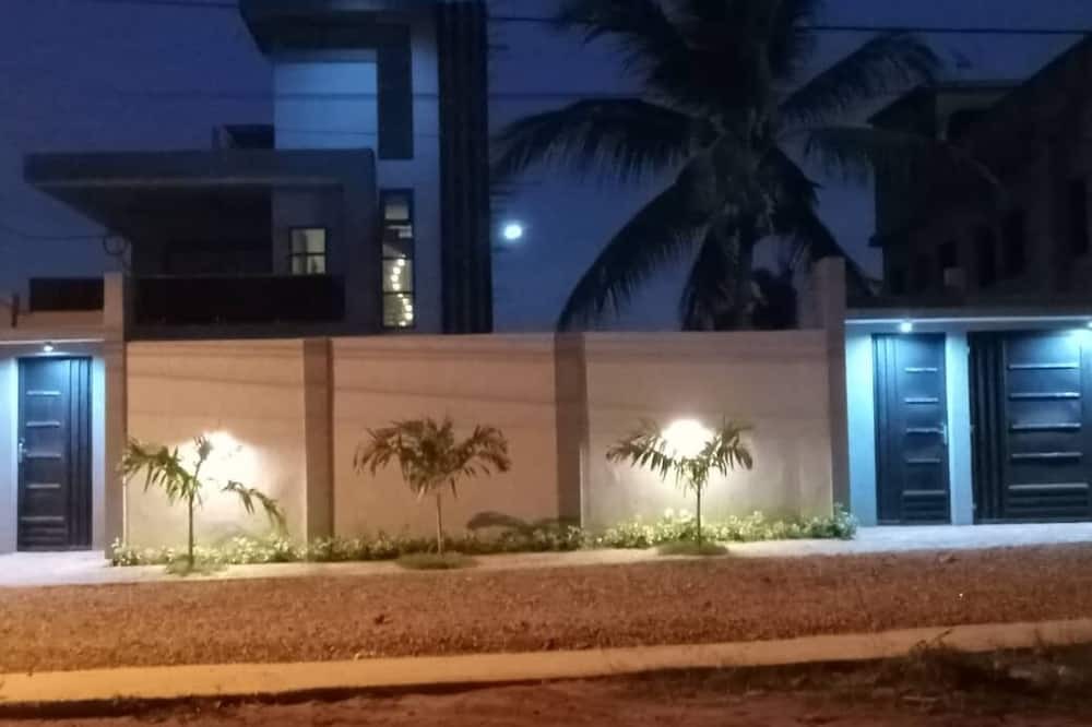 Lome Villa | Villa moderne, luxueuse et sécurisée