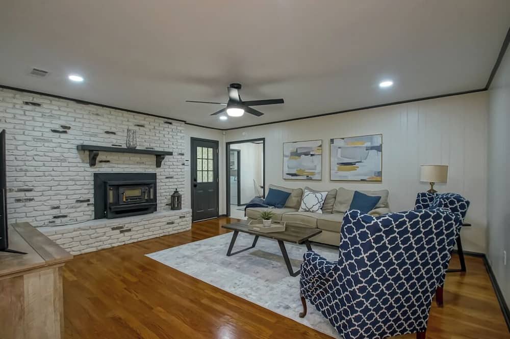 Central House | Central Family Get-A-Way