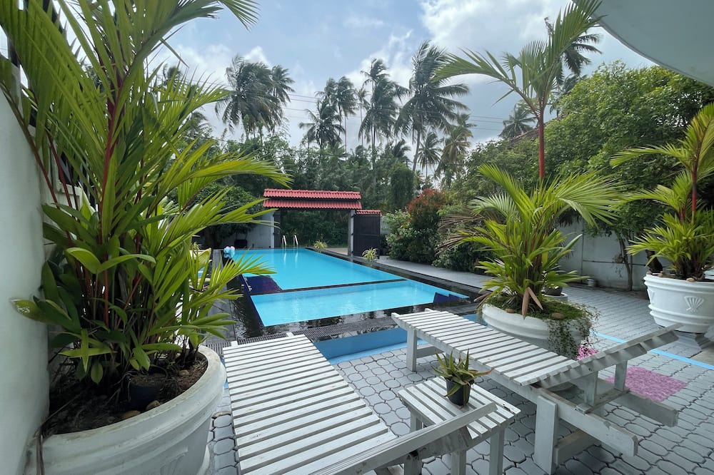 Kaduruduwa Villa | Private Villa for Families or Groups Stay nNear unawatuna Beach 5Bed rooms pool