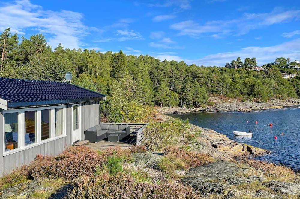 Kolbjørnsvik House | Awesome home in Kolbjørnsvik with house sea view