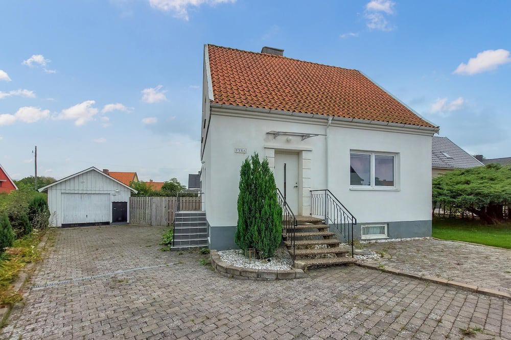 Astorp House | 4 bedroom beautiful home in åstorp