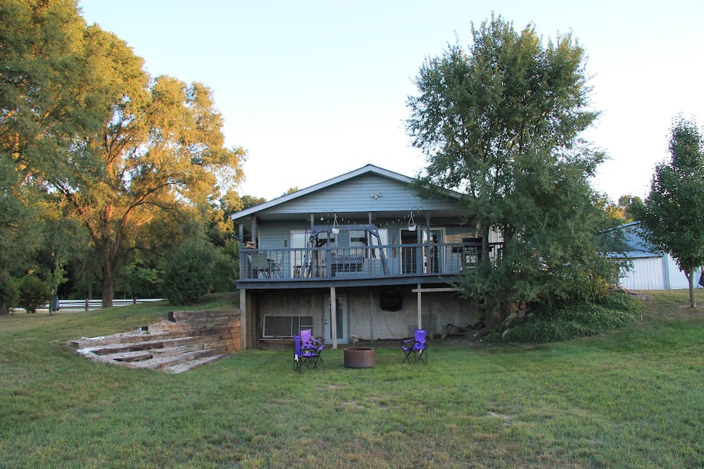 Holton House | Perfect 2-bedroom house with AC in charming Holton. So much to do in this area.