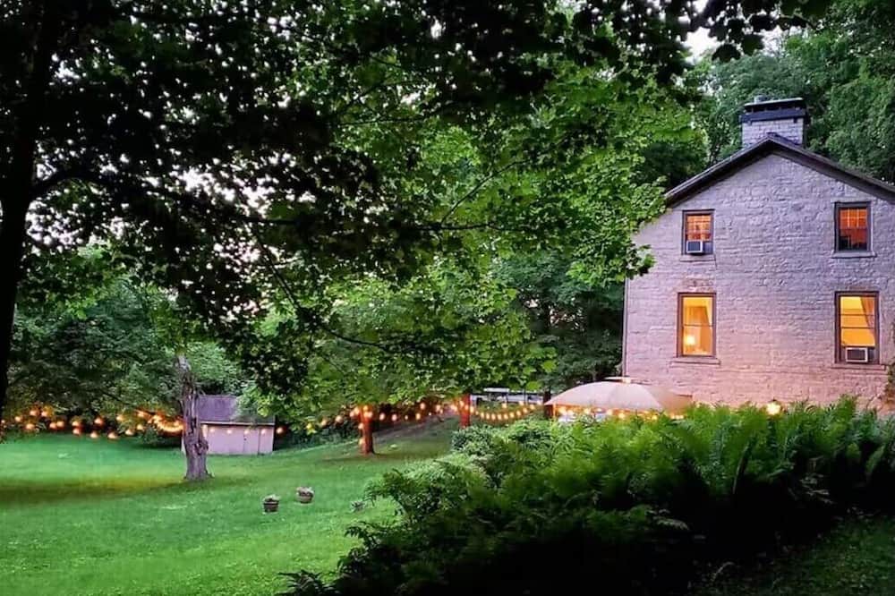 Springfield Cottage | Charming Historical Cottage in Springfield, OH
